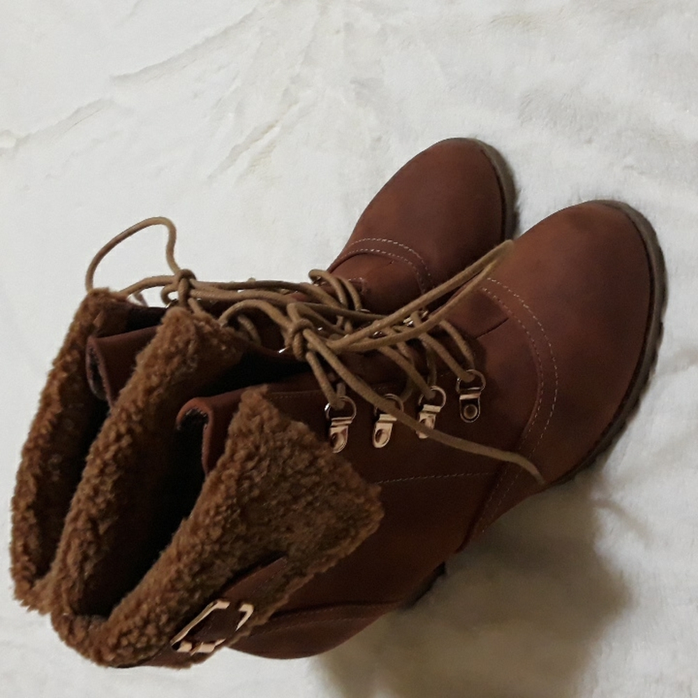NWOB Boots